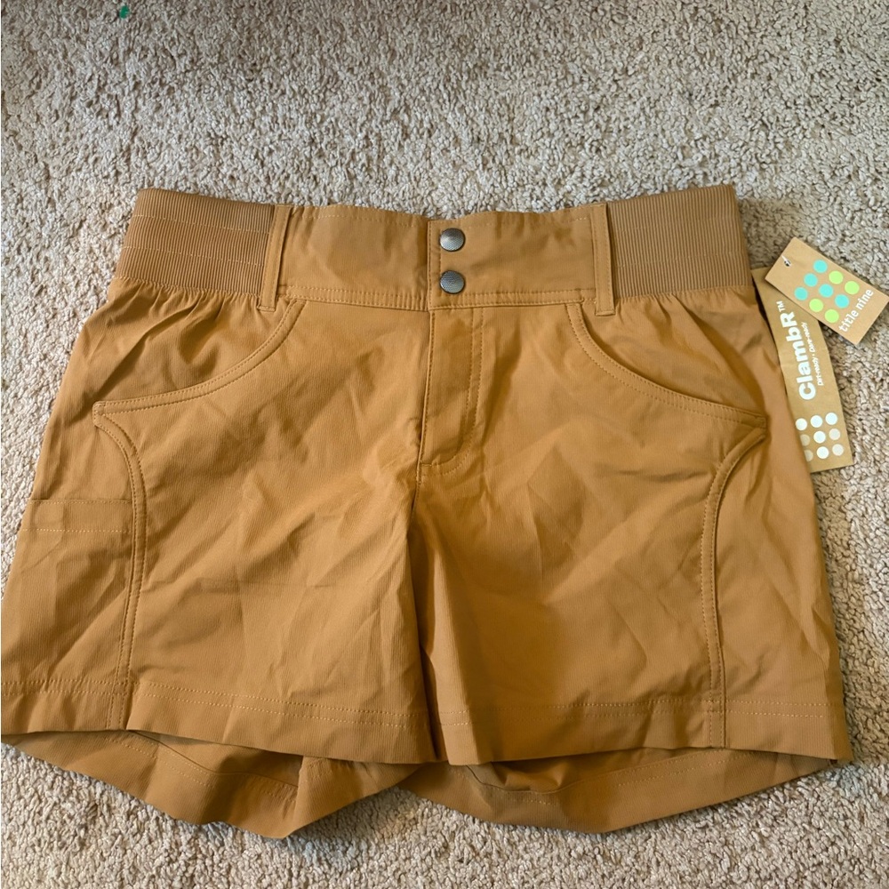 Title nine Tan Cargo Shorts Classic Design